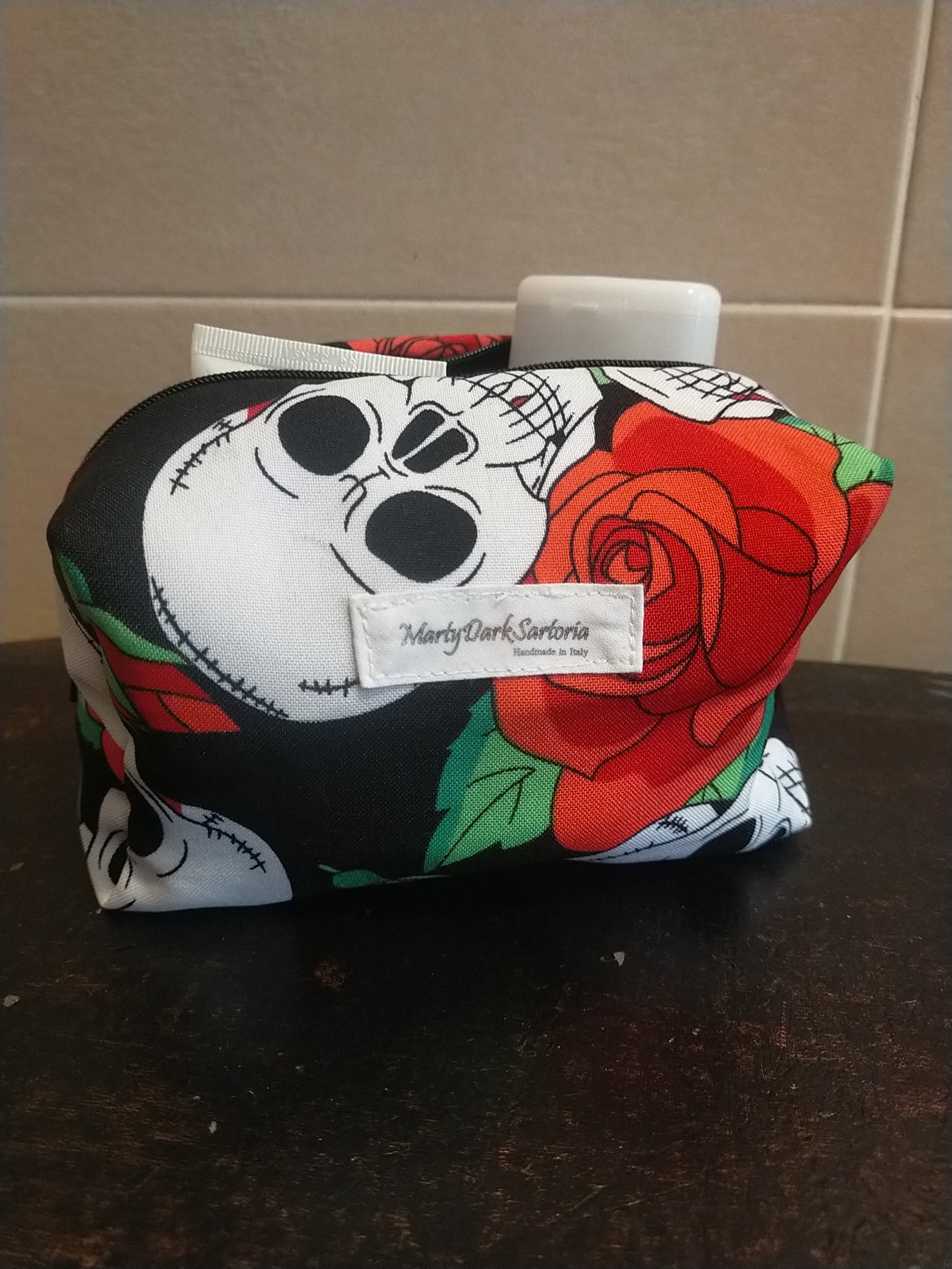 Pochette con rose rosse e teschi - MartyDarkSartoria