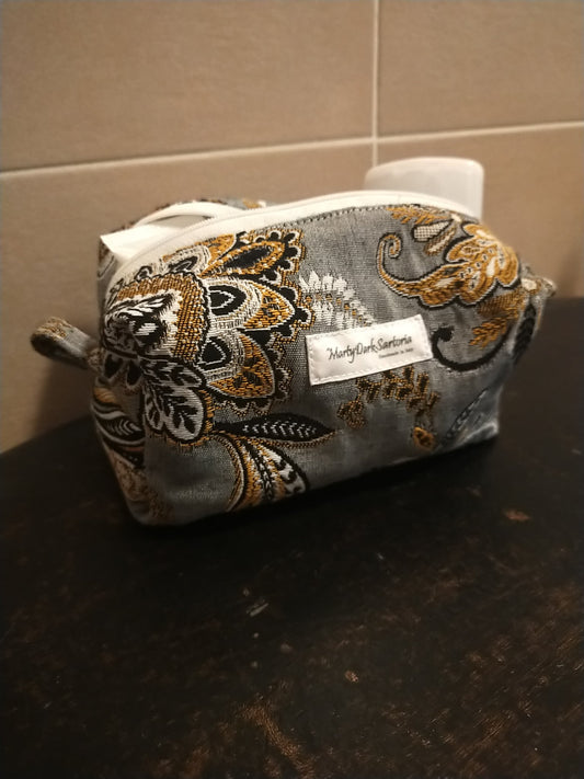 Pochette fantasia sfondo azzurro - MartyDarkSartoria